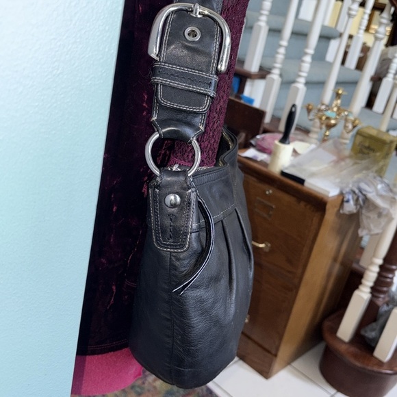 Coach SoHo pleated hobo/shoulder bag  thick leather black vintage Crescent shape - Picture 8 of 17